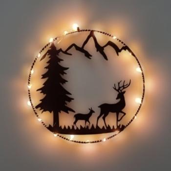 Beleuchteter Dekoring 18 cm aus Metall – Schwarz mit Berglandschaft, Tannenbaum & Rehen
